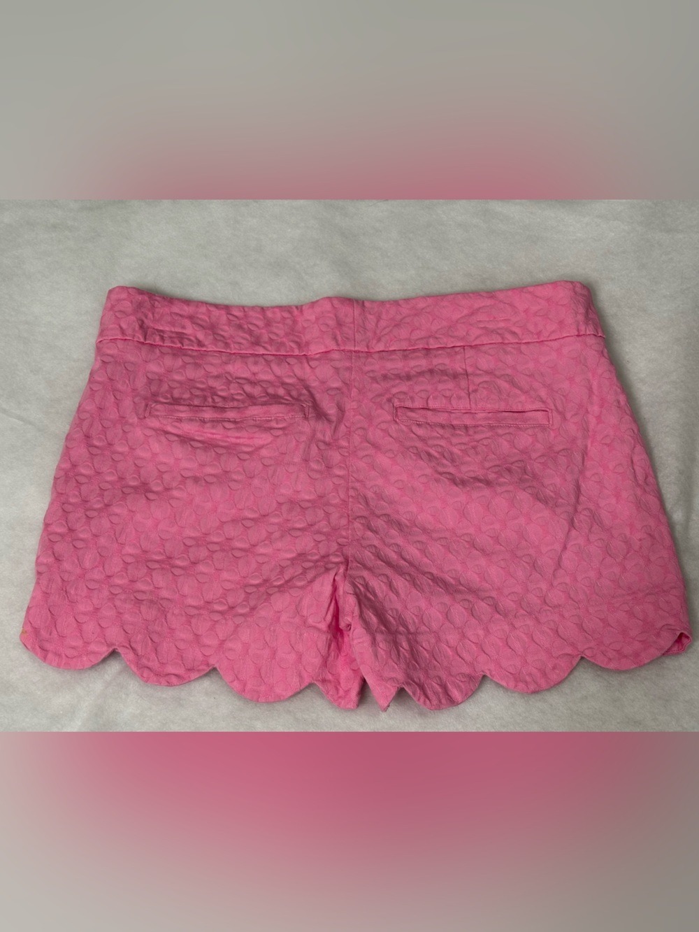 Crown & Ivy scallop hem pink shorts - Picture 6 of 7